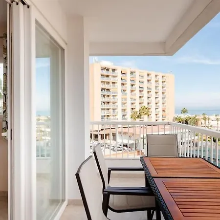Apartment Amplio Con Vistas Al Mar Y Piscina En Benalmadena